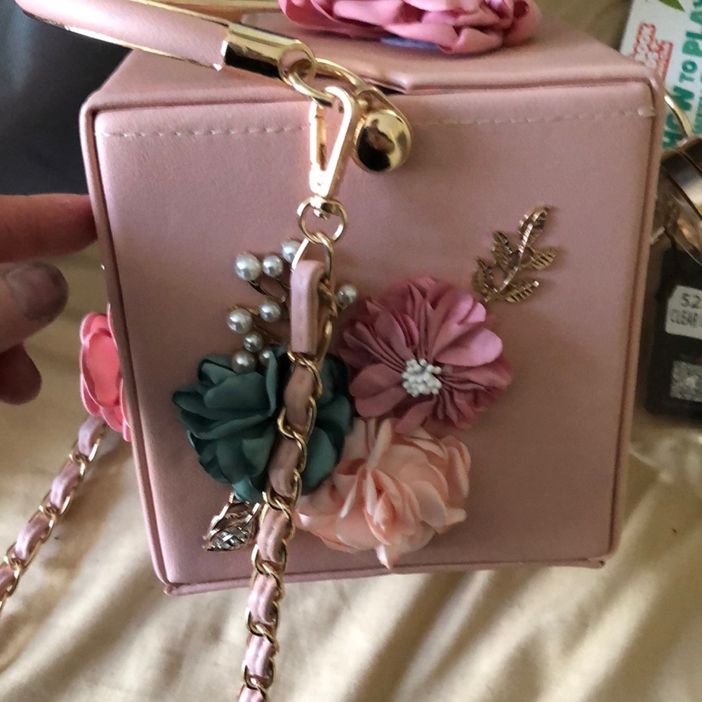Flower boxy purse